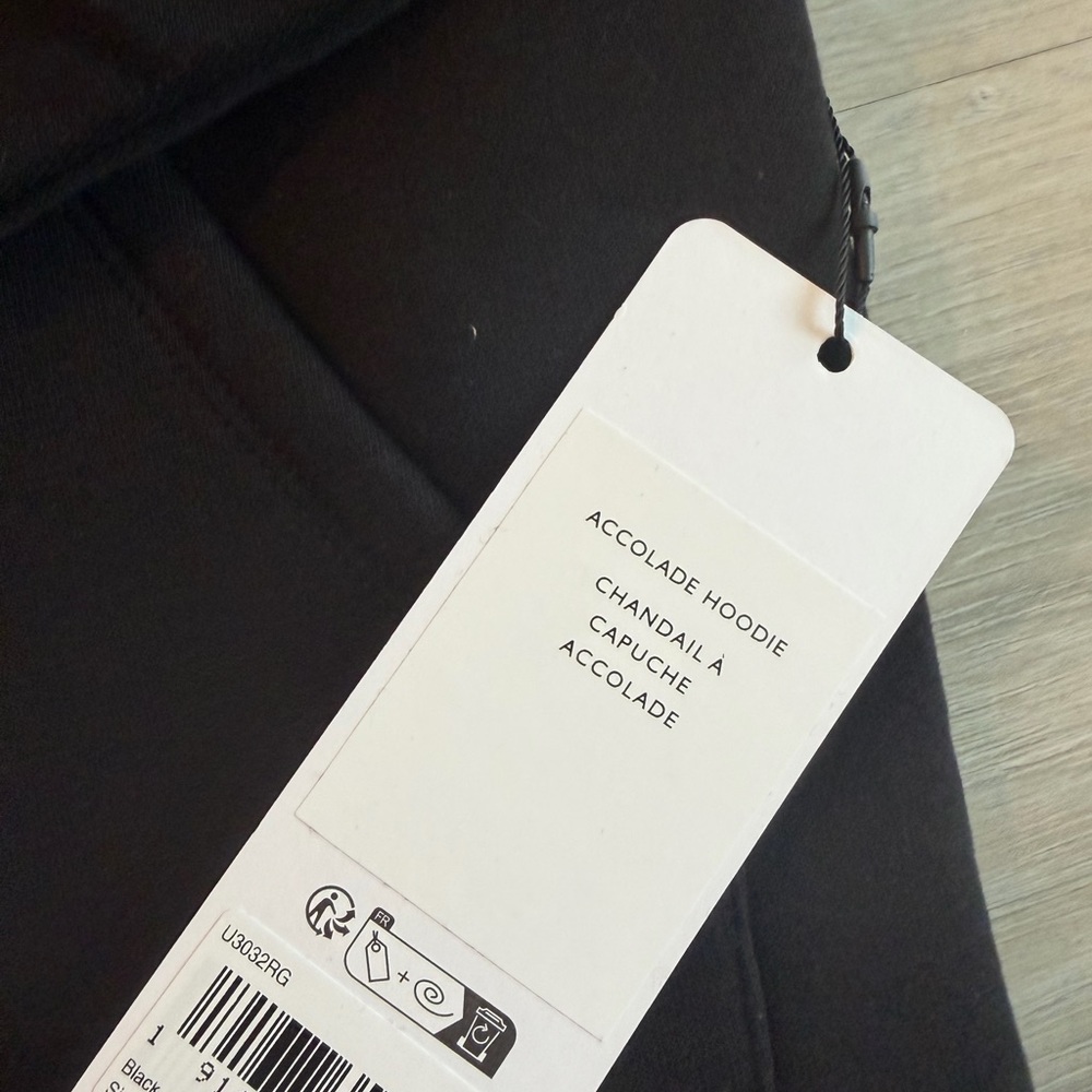 ALO Yoga Black Hoodie Sweatshirt - Picture 3 of 3